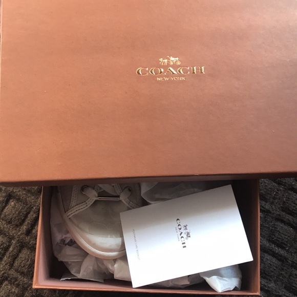 Coach shoes - Picture 2 of 2